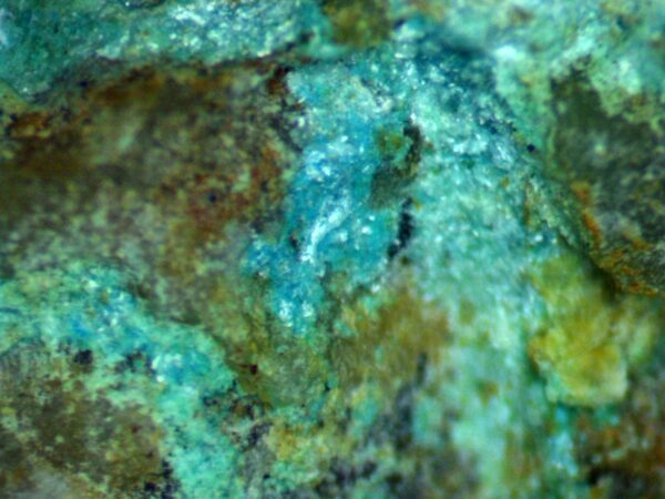 Devilline, posnjakite and brochantite