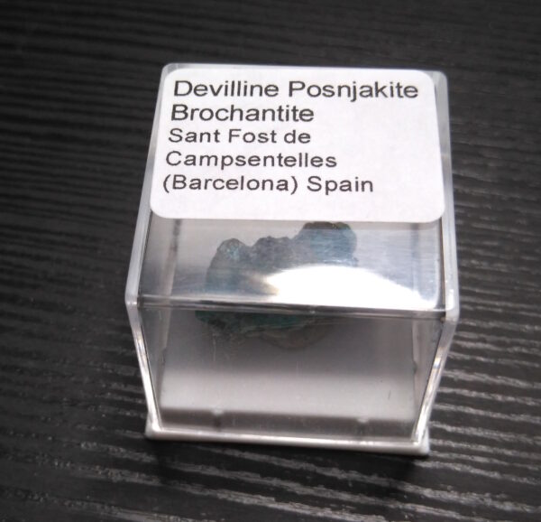 Devilline, posnjakite and brochantite