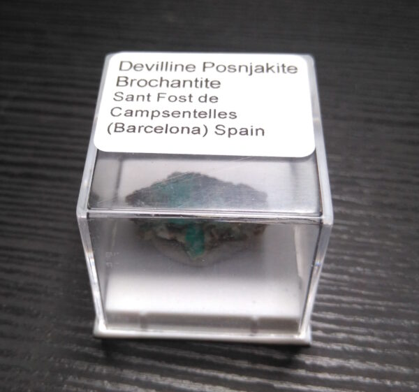 Devilline, posnjakite and brochantite