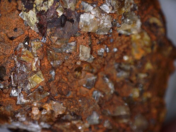 Baryte with goethite