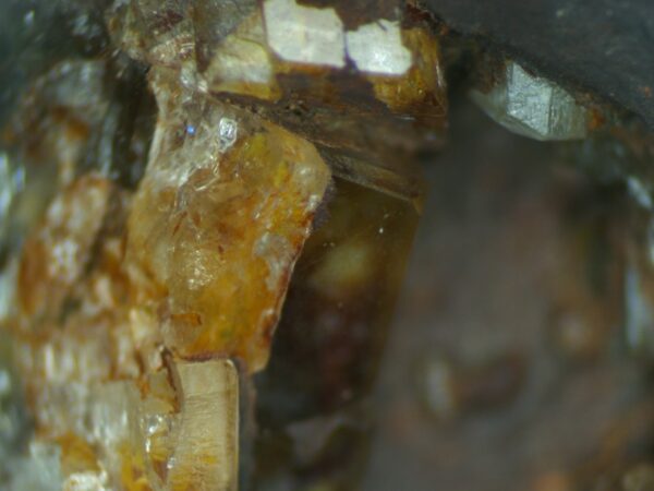 Baryte with goethite