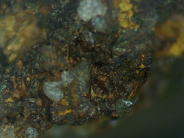 Baryte with goethite