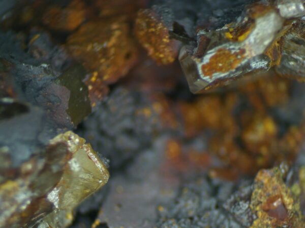 Baryte with goethite