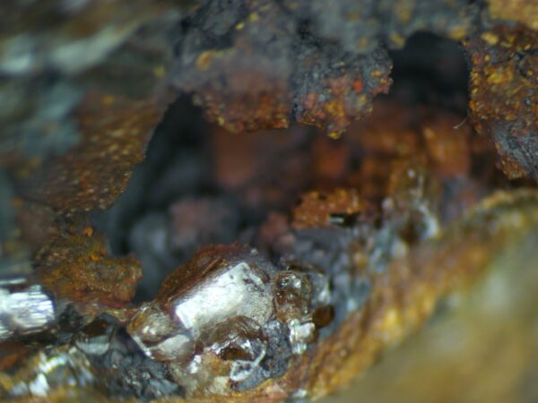 Baryte with goethite - Image 7