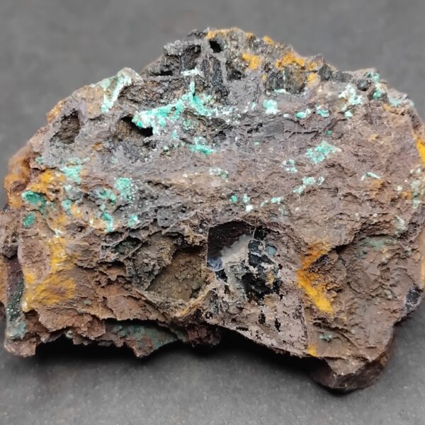 Reichenbachite with pseudomalachite